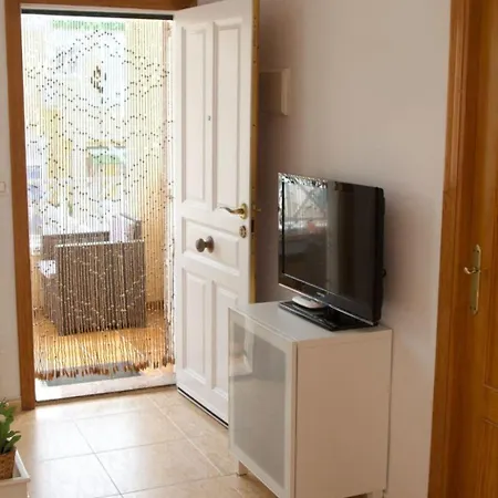 アパート Mit Dachterrasse Und Balkon Gemeinschaftspool- In Der Naehe Von By Interhome