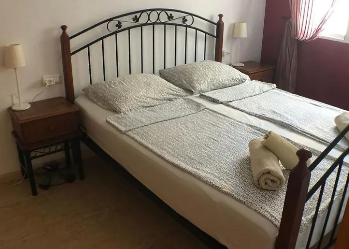 Apartament Mit Dachterrasse Und Balkon Gemeinschaftspool- In Der Naehe Von By Interhome *